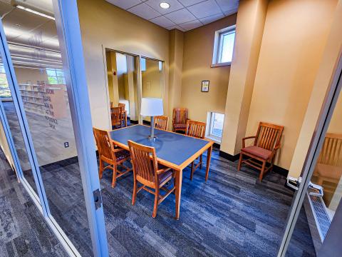 Wirt study room 6 with a table and chairs